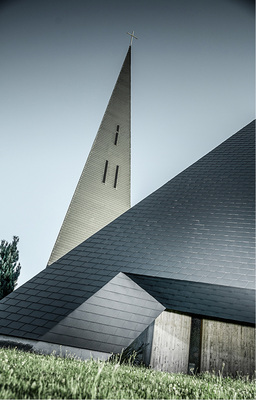 <p>
</p>

<p>
Der asymmetrische Gebäudeentwurf fast ohne rechte Winkel stellte eine besondere Herausforderung für die Sanierung dar
</p> - © Foto: Croce & Wir, Fotostudio BetriebsgmbH & CO KG, Mantscha 160, Graz, 
Austria

