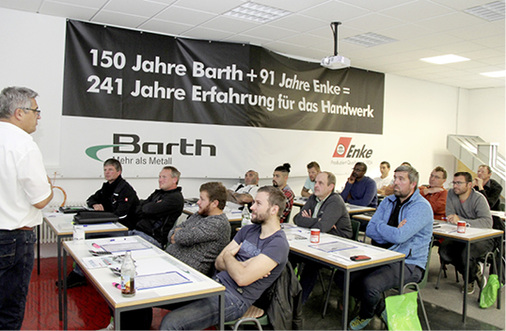 <p>
Im Barth-Schulungsraum öffnet Bernd Kramer die kalkulatorische Trickkiste
</p>

<p>
</p> - © Foto: BAUMETALL

