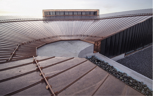
Nachher: der vertiefte folierte Wassersammler mit großer Anstauhöhe 



