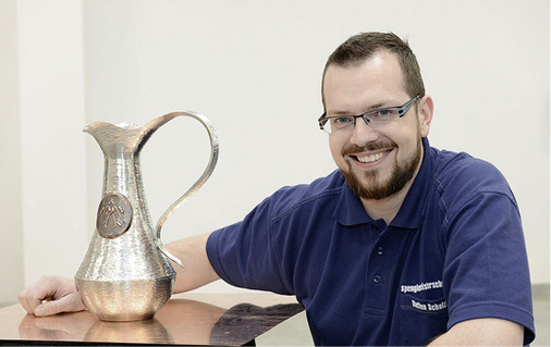 
Steffen Schulze und sein Meisterstück aus Zinnblech
