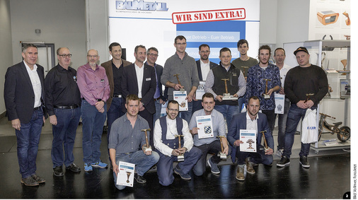 

2


Preisträger, Juroren und Sponsoren auf dem BAUMETALL-Messestand in Köln
