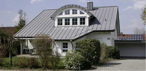 



Platz 11: Firma Schnitzer, Mössingen, metallbedachtes Wohnhaus des Seniorchefs, Preis: Fachbuch
