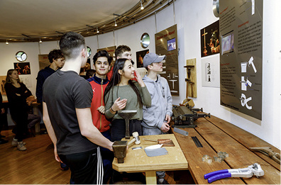 
… durch die Ausstellung des Klempnermuseums



