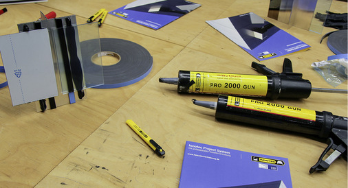 Fassadenverklebung von Rimex-Designblechen mit dem Innotec-System stand auf dem Programm des BAUMETALL-Doppelworkshops am 13. März 2018
