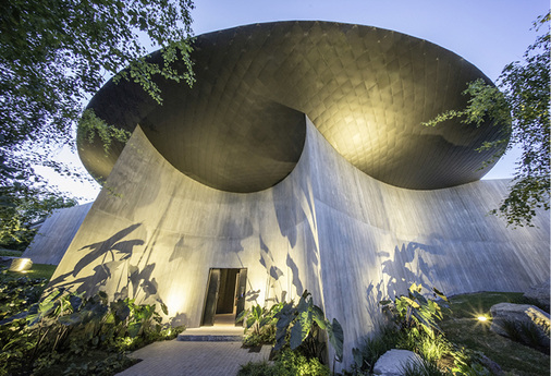 



Sonderbau, Sonderrauten, RC Architectural Roofing & Wall Cladding, SydneyWood Marsh Pty Ltd, Port Melbourne; 0,7-mm-Titanzink elZinc Ebano
