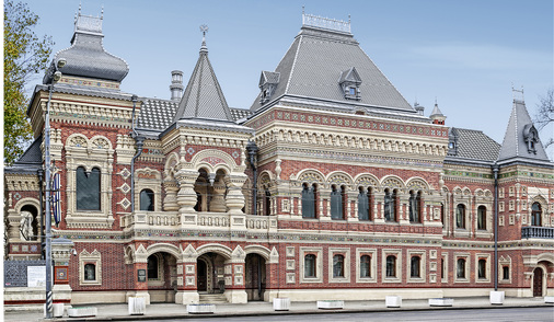 



Nach wechselvoller Geschichte erstrahlt das restaurierte Igumnow-Haus heute in neuem Glanz
