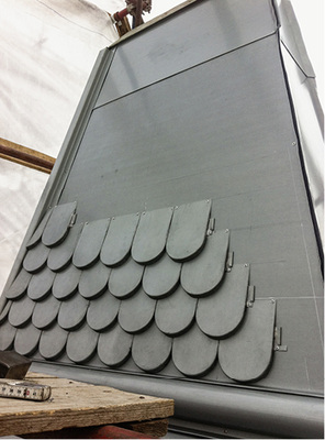 



… mit Rundschnitt vor und während der Restaurierungsarbeiten …
