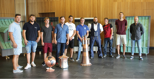 



Neue Meister aus Singen (v. l.): Julian Emmert, Sebastian Deiringer, Lukas Habazettl, Jonathan Jung, Nicolas Berger, Matthias Egger, Denis Schmerler, Bastian Luibrand, Florian Hofmann, Moritz Hertnagel
