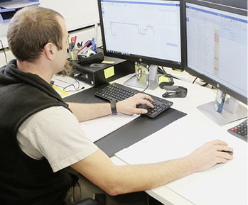 
Mit der digitalen Anbindung übers Internet werden Fachbetriebe zu digitalisierten Blechbearbeitungsfabriken. Dabei haben Bendex-Benutzer Kalkulation und Materialverbrauch stets im Blick



