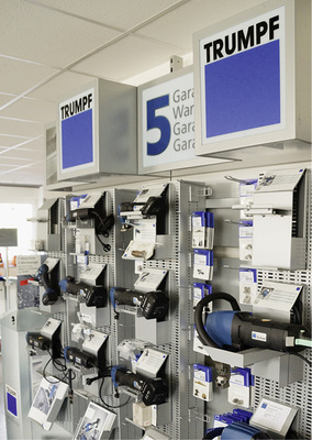 
Zahlreiche Trumpf-Elektrowerkzeuge sind z.B. bei René Engelhardt testbereit 



