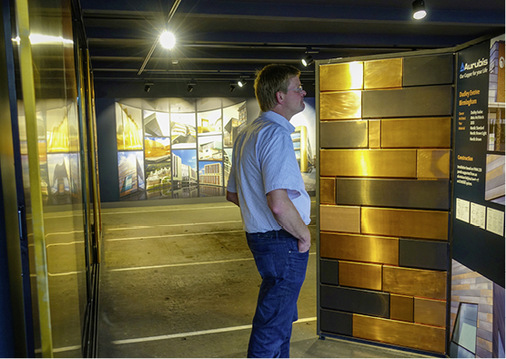 

2


Gerald Plenter informiert sich über diverse Kupferfassaden



