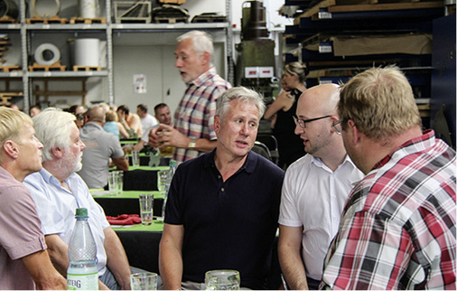 
Experten unter sich: Bei Fachgesprächen in der Werkstatt wurde sowohlkontrovers als auch konstruktiv diskutiert



