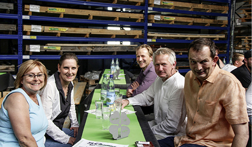 
Sabine Völker, Katharina Sander, Stephan Thiele, Matthias Weber undKai Sander von BAUMETALL-Treff 



