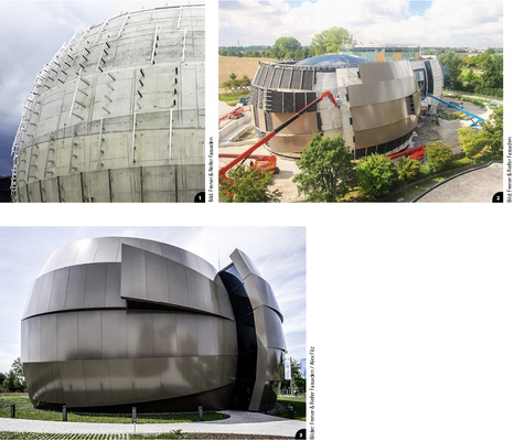 

1


Auf die Betonverschalung wurden ca. 9000 Halterungen aus Aluminium geschraubt




2


An den Halterungen wurde eine vertikale Profil-Unterkonstruktion befestigt, in welche die Fassadenelemente eingehängt wurden




3


Die 3200 m
2
 große vorgehängte, hinterlüftete Systemfassade besteht aus rund 1400 beschichteten 4-mm-Aluminiumtafeln
