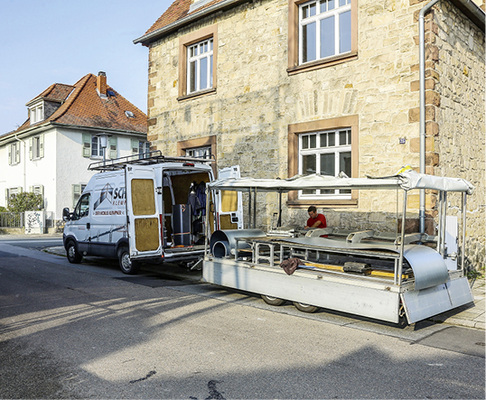 <p>
</p>

<p>
Die mobile Klempnerei der Firma Schütz im Einsatz
</p> - © PREFA / Markus Prosswitz / Masterpress

