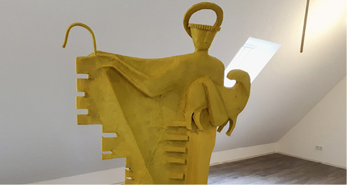 
Schritt 2: Anschließend wurde eine mehrlagige Grundierung aus Epoxydharz und Acryllack aufgebracht



