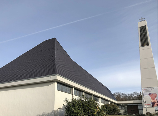 
Aluminiumschindeln von Prefa geben Struktur 



