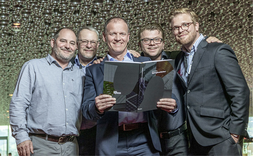 <p>

</p>

<p>

Marcel Vencin, Benno Lees, Claudio Cristina, Patrick Wickli und Robin Gut freuen sich über die neue Suissetec-Fachrichtlinie

</p> - © Béatrice Devènes

