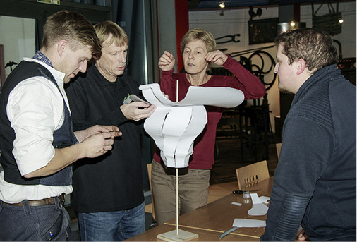 
Um zu sehen, ob die Abwicklung tatsächlich passt, …



