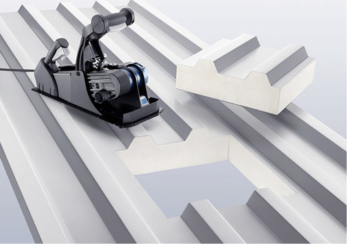 



Ausschnitte gelingen mit dem Trumpf Panel Cutter TPC 165 problemlos 
