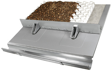 
Mit Schubfix LF 600 und Traufprofil TRP 140 sind auch Schrägdächer problemlos begrünbar



