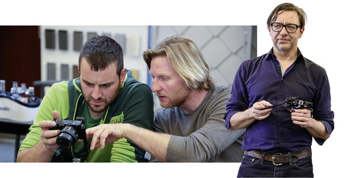 
Profifotograf Stefan Meyer (stehend) erklärt, welche Funktionen eine Kamera hat und was die Einstellungen bedeuten. Für viele Teilnehmer eine überraschende Erkenntnis!



