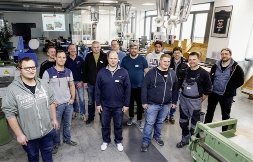 
Arno Fell (4. v. l.) mit zufriedenen Workshopteilnehmern



