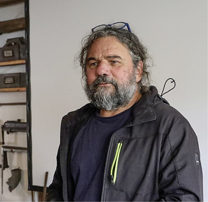 
Berthold Zürn sucht für ein neues Spenglerbuch Blechgeschichten aus ganz Europa



