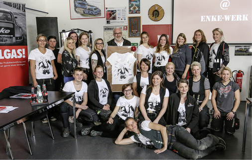 
Die Dachdeckermädelz mit Enke-Inhaber Hans-Ulrich Kainzinger



