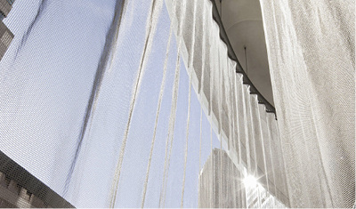 



Die transparenten Alphamesh-Schuppen- und -Ring-geflechte sind in der Architektur vielseitig anwendbar
