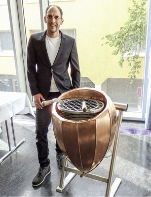 
Der aus Kupfer und Edelstahl gefertigte Balkongrill von Holger Ehret war ein besonderes Ausstellungs-Highlight



