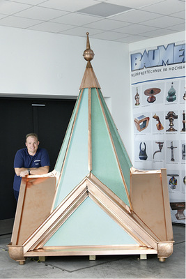 Eugen Franz mit seinem Spenglerturm
