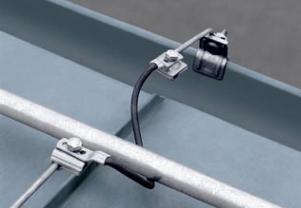 Ein beweglicher Blitzschutz-Anschluss - Rheinzink