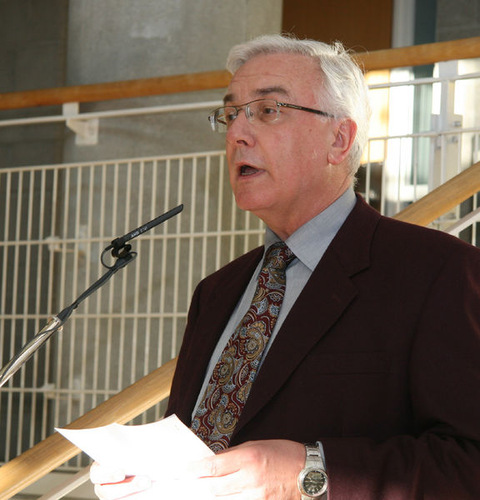 Schulleiter M. Härterich - Buck