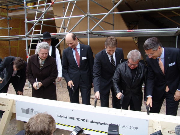 Aktuell baut Rheinzink den Prototyp einer Libeskind-Villa als neues Empfangsgebäude in Datteln - Rheinzink