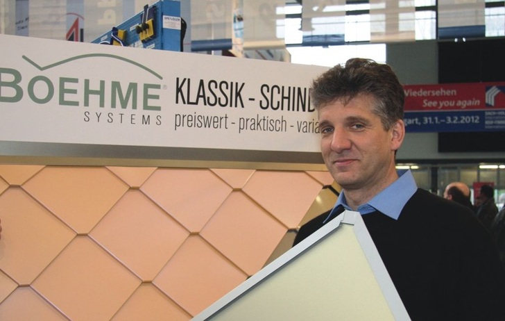 Klempnermeister Holm Boehme präsentiert hochwertige Metallschindeln Klempnermeister Holm Boehme präsentiert hochwertige Metallschindeln