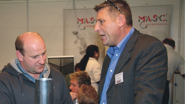 M.A.S.C.-Fachmann Ricky Frey (re.) im Gespräch M.A.S.C.-Fachmann Ricky Frey (re.) im Gespräch