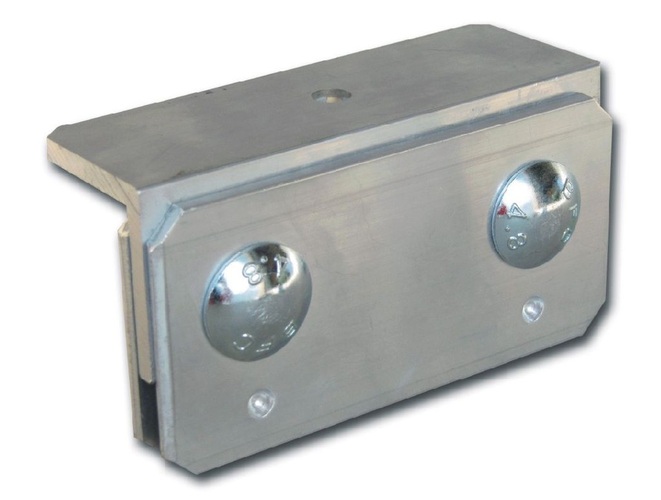 Alu-Multifunktionshalter mit 0,8-mm-Edelstahl-Fixierblech Alu-Multifunktionshalter mit 0,8-mm-Edelstahl-Fixierblech