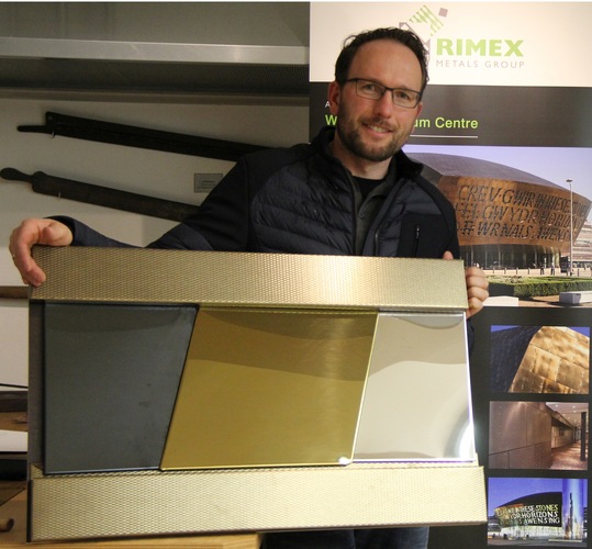 Michael Göckelmann mit "seinem" Rimex-Bild - Buck