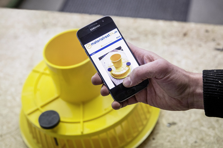 Bei materialrest24.de können Sie Lagerhüter verkaufen und tolle Preise gewinnen