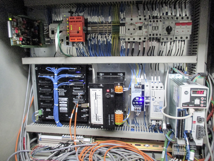 Elektronische Komponenten der Steuerung Pathfinder 7200