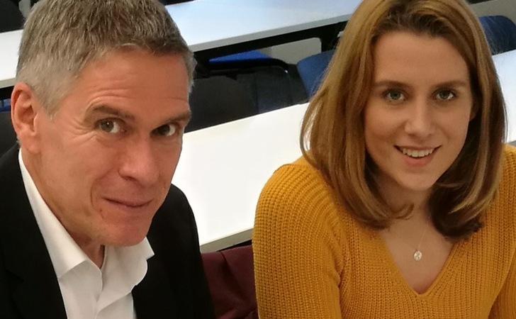 Laura Kornhaaß interviewt BAUMETALL-Chefredakteur Andreas Buck über gute Pressearbeit für Handwerksbetriebe