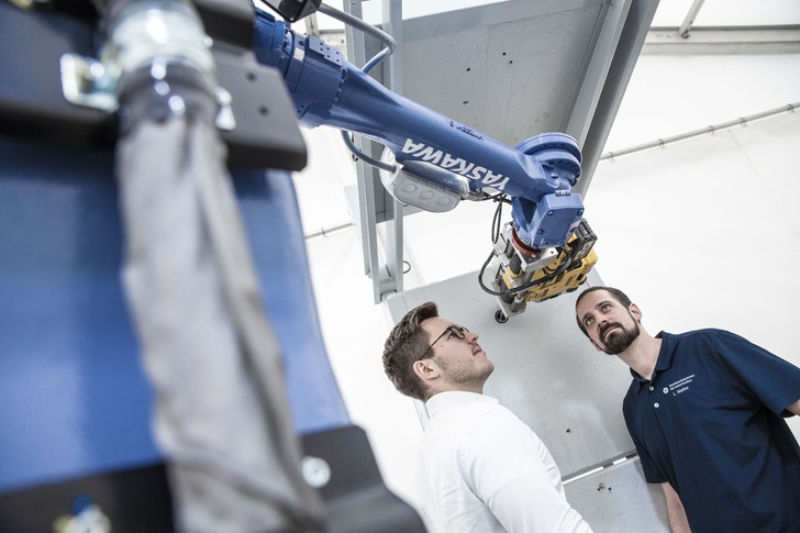 Werden Roboter bald auch Handwerkern schwere und lästige Arbeiten abnehmen?