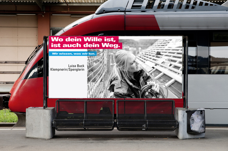 Spenglerin Luisa Buck auf einem Großplakat - © Bild: ZDH/Getty Images/iassalve
