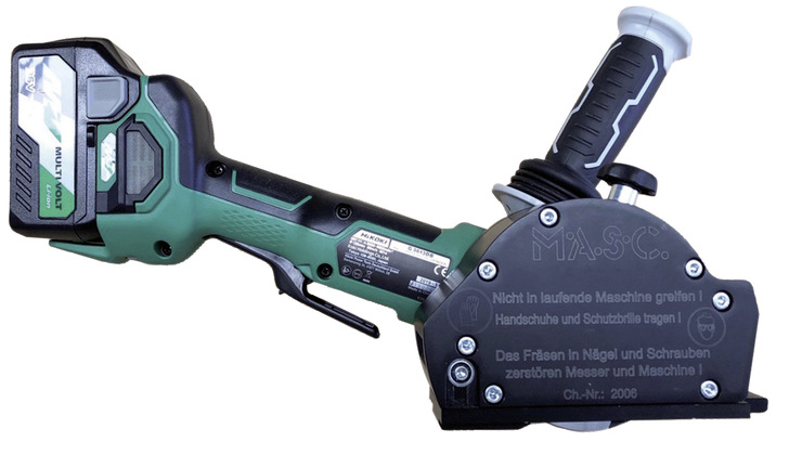 X-Cut verbindet die Erfassung der Abmessungen auf der Baustelle mit dem automatischen Blechzuschnitt in der Werkstatt – Verstellmöglichkeit der Schnittwinkel inklusive