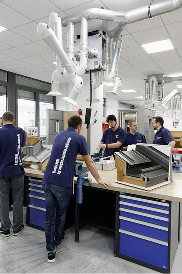 Blick in die 2016 eröffnete neue Werkstatt der Spenglermeisterschule Würzburg