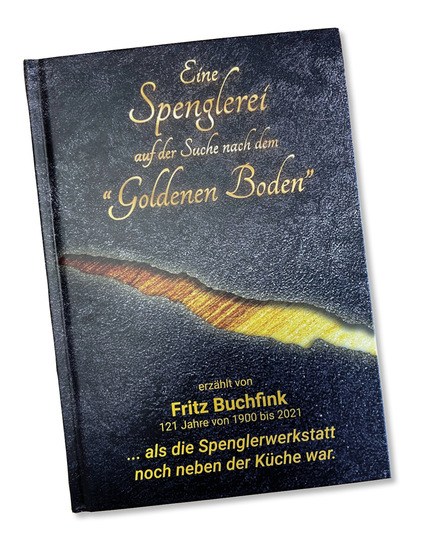 1900 gründet Jacob Buchfink, ein Spenglergeselle auf der „Walz“, die „S﻿pänglerei“ mit angeschlossenem Ladengeschäft für Blechgeschirr und Kolonialwaren in Schwandorf. Seit 2022 ist der Fachbetrieb Buchfink GmbH in der 5. Generation tätig. Für Fritz Buchfink Grund genug, ein weiteres Buch zu veröffentlichen