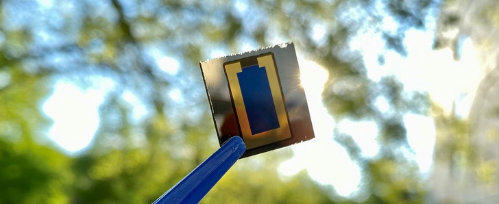 
Perowskit/CIS-Tandem-Solarzellen wandeln bereits jetzt einen relativ großen Anteil des einfallenden Lichts in Strom um. Zukünftige Entwicklungen können den Wirkungsgrad weiter verbessern