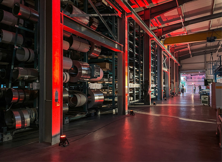 Blick ins Coil- und Tafellager