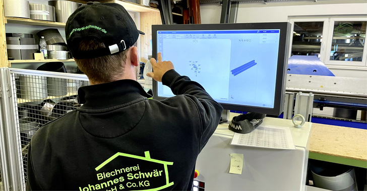 Blick auf die Maschinensteuerung